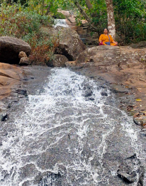 Mayurjhola waterfall , Kuda